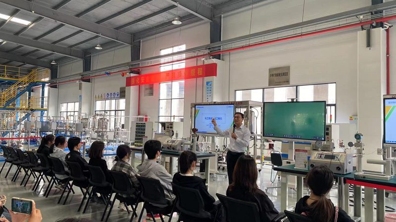 东莞塑料原料供应商：揭秘报价背后的秘密**